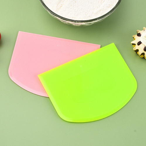 PE scraper dough cutter rice roll cake cream butter scraper food grade baking tool household dough cutting tool