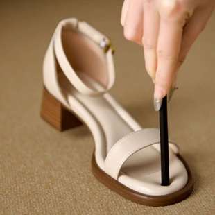 Jade Rabbit Strap Sandals Women's Summer Outerwear French High Heels with Soft Soles and Thick Heels for Skirts