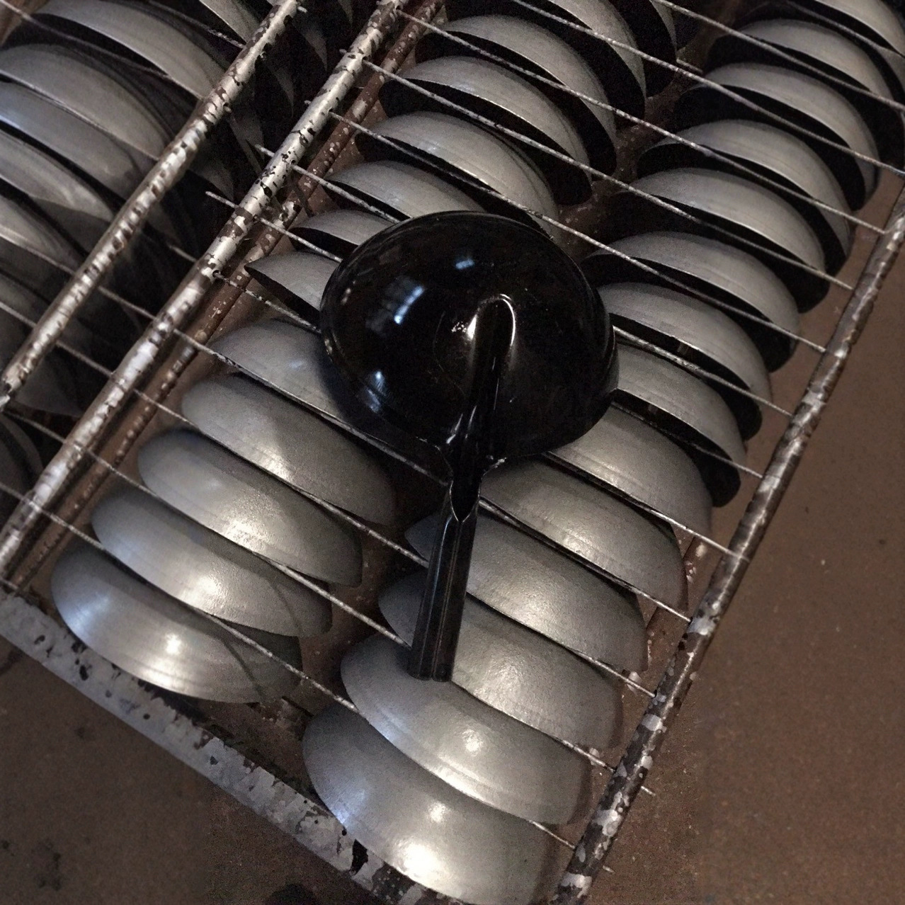 特厚黑铁瓢 舀真石漆瓦工饲料瓢打灰掏土勺 贴瓷砖挖水泥工地泥勺