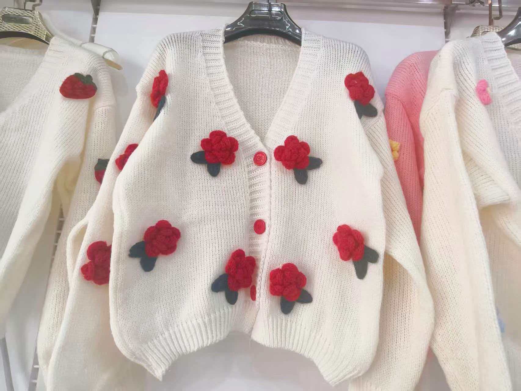 꽃은 빨간색