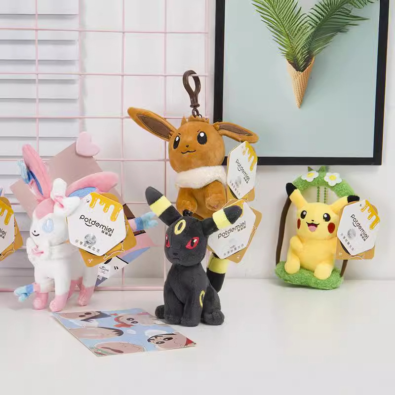 Colgante auténtico de pokemon, colgante de muñeco de Pikachu, juguete de peluche Eevee, mochila de pokemon, muñeco
