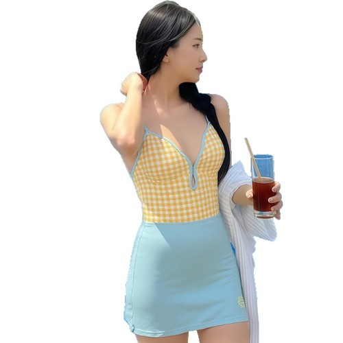 Japanese and Korean new trendy white-cool vacation hot spring temperament swimsuit that hides fat and makes you look slimmer Japanese-style sexy bikini