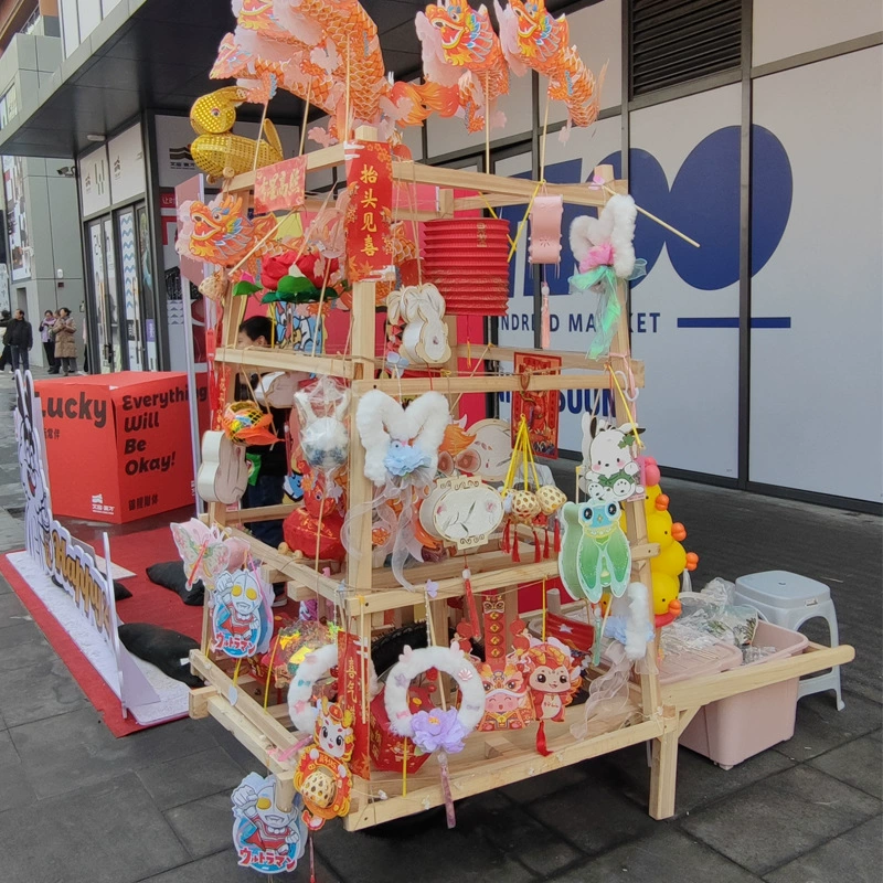 Тележка с рыбацкими фонарями, тележка с драконьими фонарями, тележка с фонарями, культурно-народный фестиваль, праздничная тележка-малышка