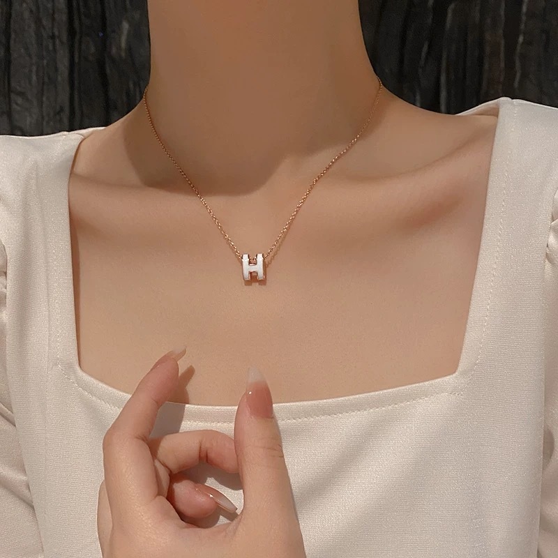 日常百搭S925纯银海蓝宝蝴蝶项链女不掉色小众高级感轻奢锁骨链新|undefined