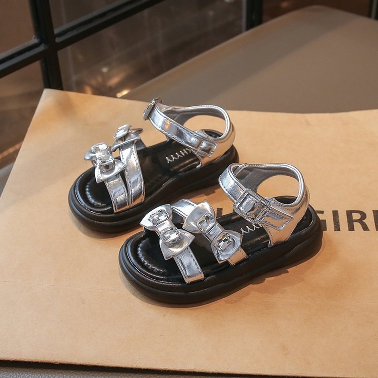 Zapatos de princesa para niñas 2025 verano nuevo estilo romano para niños con suela suave sandalias de moda de diamante