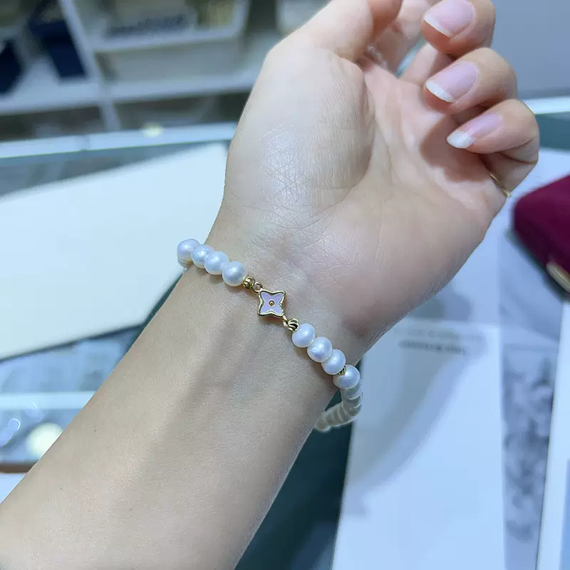 新品天然贝壳四叶草手链女高品质淡水珍珠时尚百搭
