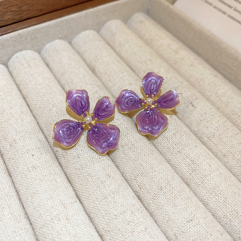 Pendientes vintageins de mediana edad de nicho retro Pendientes de lujo ligero de alta calidad al por mayor Pendientes de estilo de pintura al óleo de esmalte femenino image 16