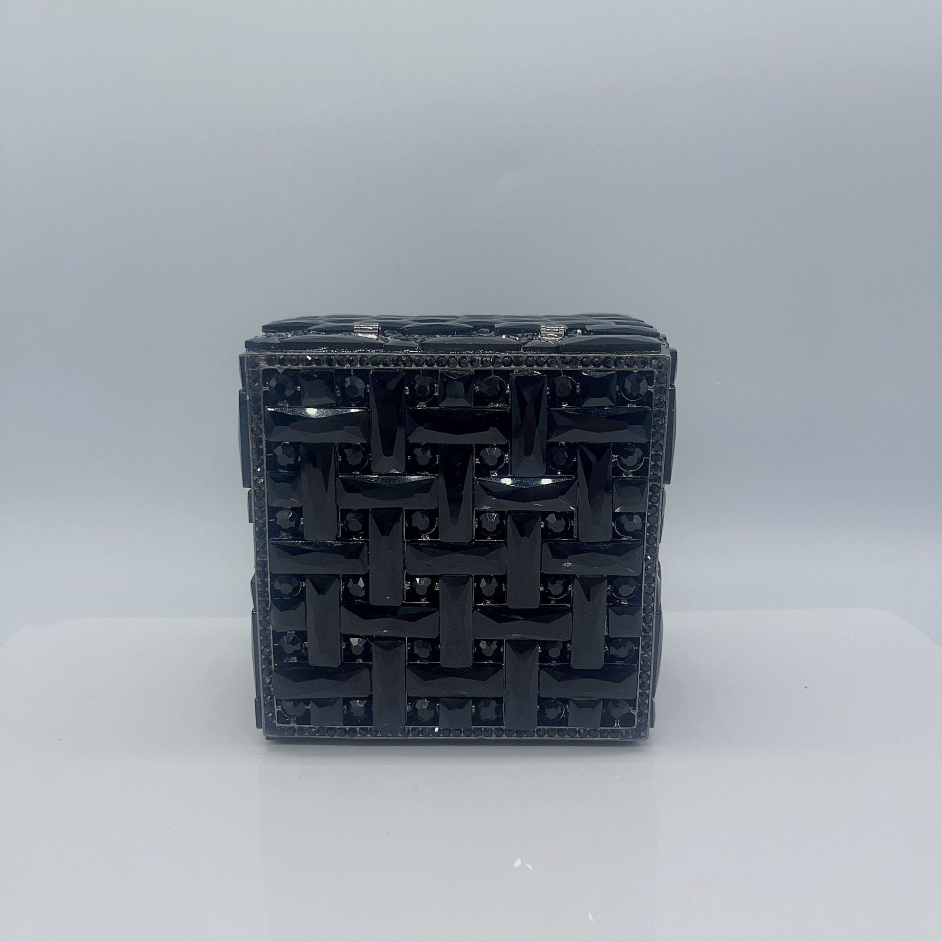 Nuevos diamantes transfronterizos caja de joyería de banquete bolsas tridimensionales de banquete europeas y americanas bolsas de mano de diamantes completas embrague nuevo púrpura
