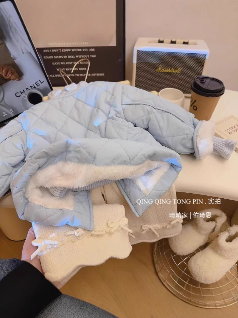 Chaqueta de algodón de invierno de niñas para niños 2025 ropa de invierno para bebés coreanos con camisa de algodón gruesa y cálida