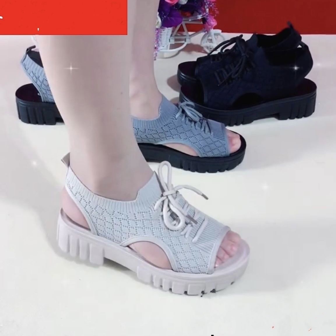 2026 primavera y verano nuevo estilo de suela gruesa y cómoda de moda pisar la mierda sensación de sandalias deportivas de tela volante sandalias ligeras antideslizantes para mujeres