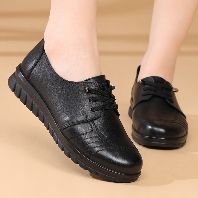 头层牛皮防滑妈妈奶奶皮鞋女中老年真皮软皮软底舒适防滑休闲秋季