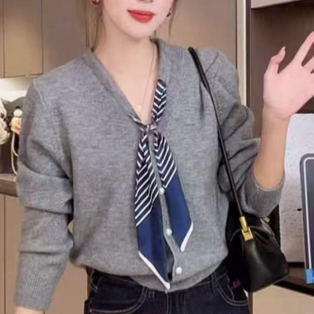 慵懒风洋气v领丝巾针织开衫女2025秋季款舒适百搭减龄休闲上衣潮|undefined