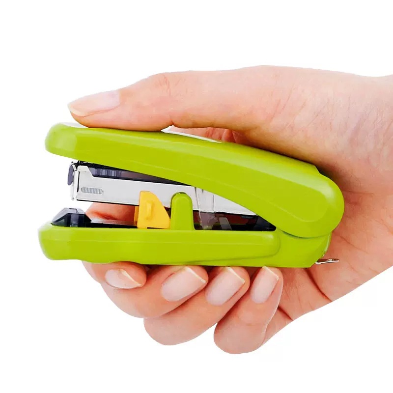 Japonés PLUS pleshi pata grapadora Oficina multifunción grapadora de mano Papelería para estudiantes que ahorran mano de obra pequeña