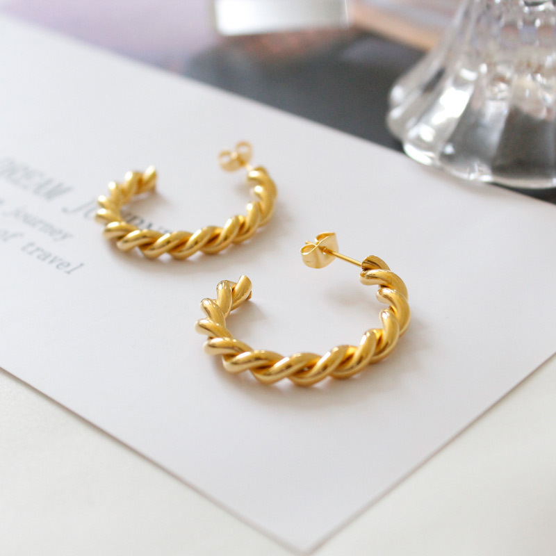 Nihaojewelry Jewelry Wholesale Simple Twist C-shaped Copper Arrings display picture 2