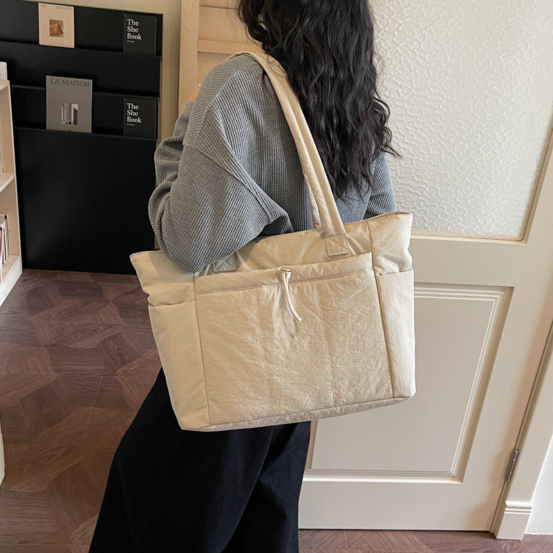 Korean-Style Large-Capacity Tote Women's Computer Bag, Soft Shoulder Bag, Portable Waterproof and Shock-Resistant 16inch Laptop Bag for Students Korean-Style Large-Capacity Tote Women's Computer Bag, Soft Shoulder Bag, Portable Waterproof and Shock-Resistant 16inch Laptop Bag for Students