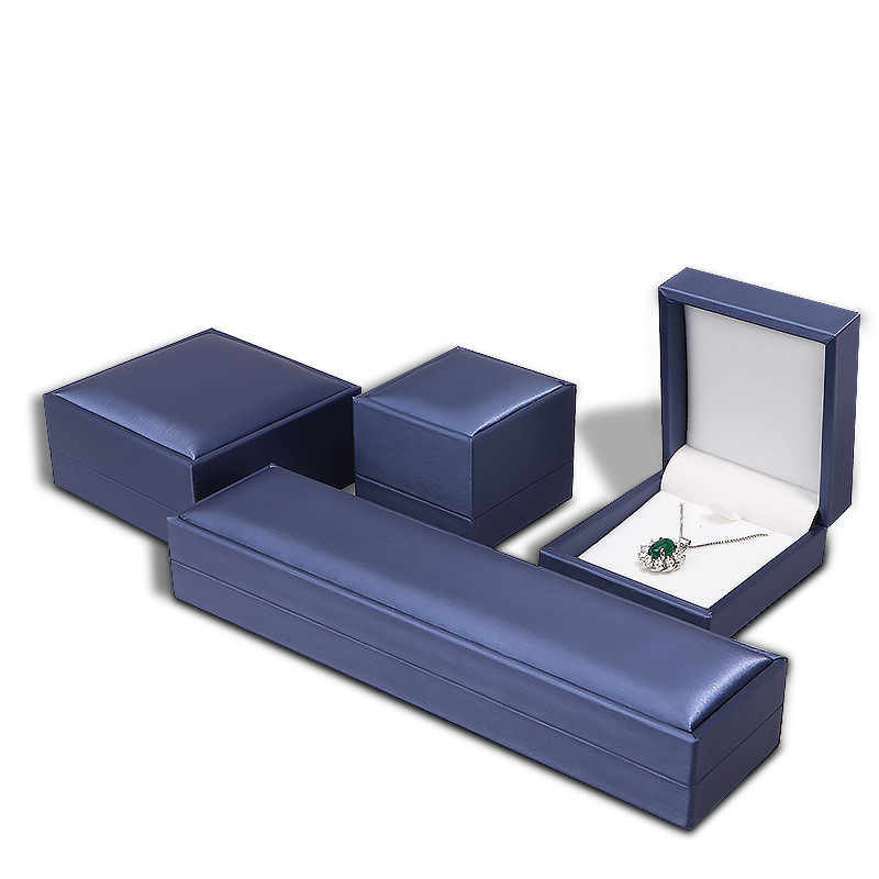 Caja de joyería de PU cepillado, exquisita caja para anillos, pendientes y colgantes, caja de embalaje para pulseras y collares al por mayor image 21