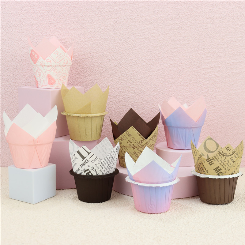 Venta al por mayor Tulip Pink Gradient periódico muffin cake taza de papel resistente a altas temperaturas a prueba de aceite recubierto de encaje muffin titular de papel