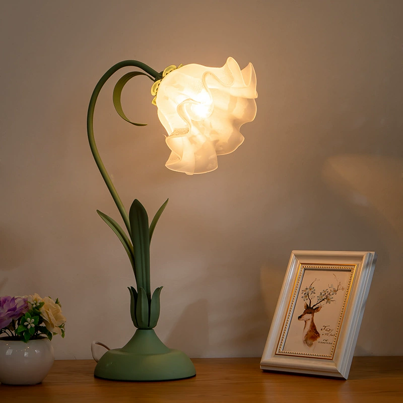 Table lamp for bed, creative lantern for bedroom for desktop, internet celebrity, flowered