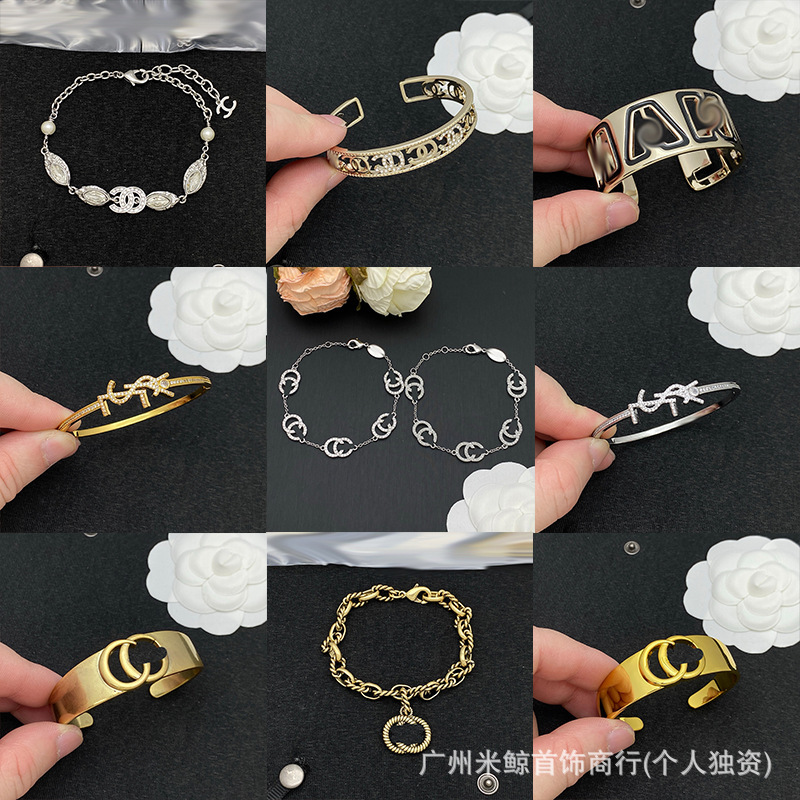 Xiangjia Di's new diamond-encrusted classic bow adjustable bracelet with a diamond-encrusted, light-luxury design and small heart charm Xiangjia Di's new diamond-encrusted classic bow adjustable bracelet with a diamond-encrusted, light-luxury design and small heart charm