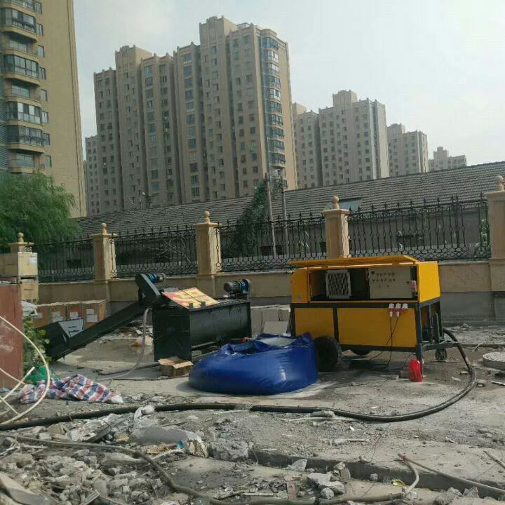 地暖水泥发泡机 能打四十层 带120米管道 直径51 打地暖垫层地泵