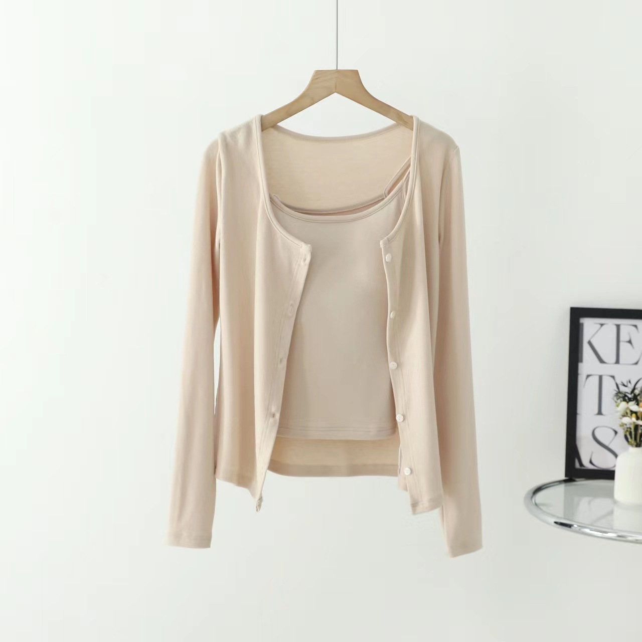 Абрикосовый