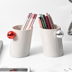 Creative oblique plug-in cute pen holder, large-capacity student desktop stationery holder, office high-looking storage pen holder