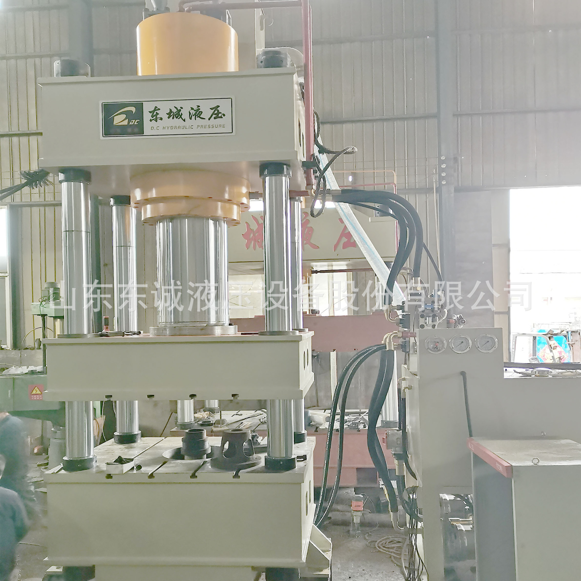 大厂直销500吨热压成型液压机 金属薄板拉伸630吨四柱快速液压机