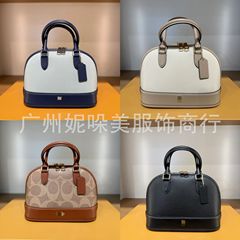C家の経典のオレの軽豪華な戴妃のカバンの肩は斜めに手に持つ貝殻のカバンの新型の百合ファッションの大容量にまたがります。
