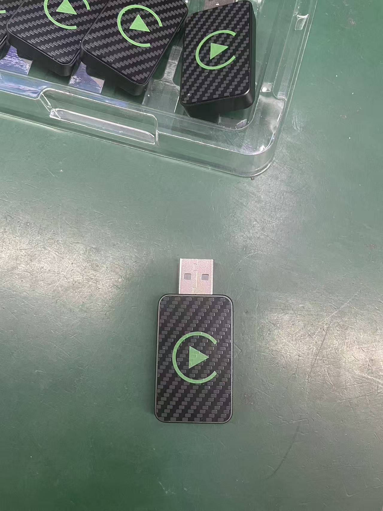 Cross-Border Smart Carplay Box Car Converter Android Auto Wired to Wireless Car-Machine Interconnection