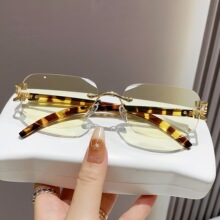 �¿�r���OӋ�����R�ȸ�����{���ϻ��R���ԟo���@���p�oĿ�ϻ��R