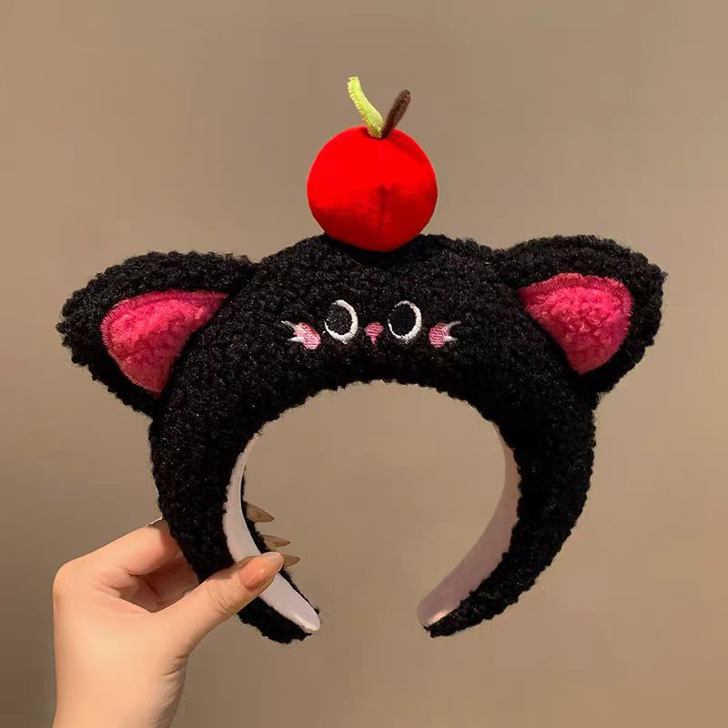 Nuevos dibujos animados pelúcia cabello para mujeres otoño y invierno cráneo alto lavado de cara cabello para gato oídos oídos perros oídos manzana decoración de cabello al por mayor