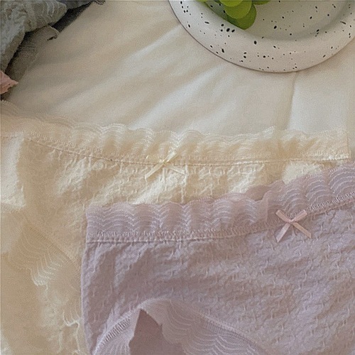 Milk Puff Soft and Highly Elastic Hip-covering Girls Day Sweet and Simple Solid Color Lace Trimmed Cotton Crotch Panties for Women