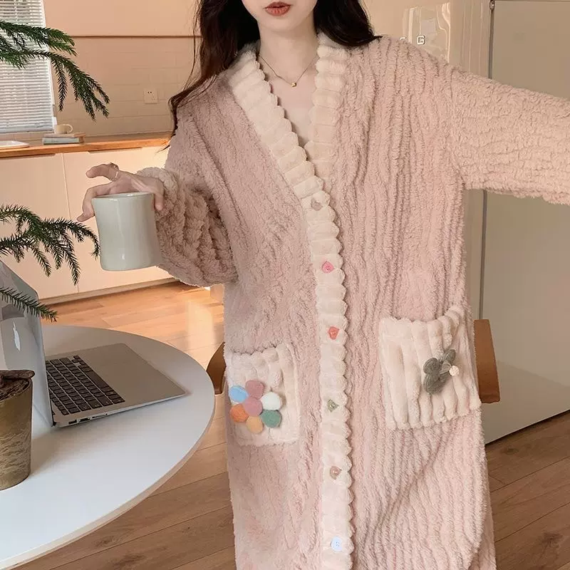 彩虹睡袍女2024冬季珊瑚绒睡衣宽松保暖加厚长款甜美开衫居家服冬