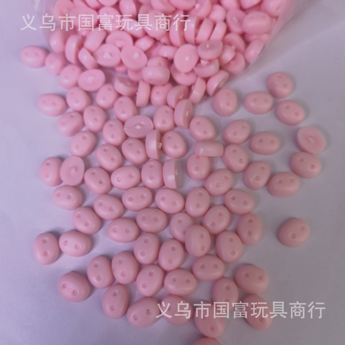 厂家直销 玩具配件  毛毛球配件 平底猪鼻子 带鼻孔鼻子