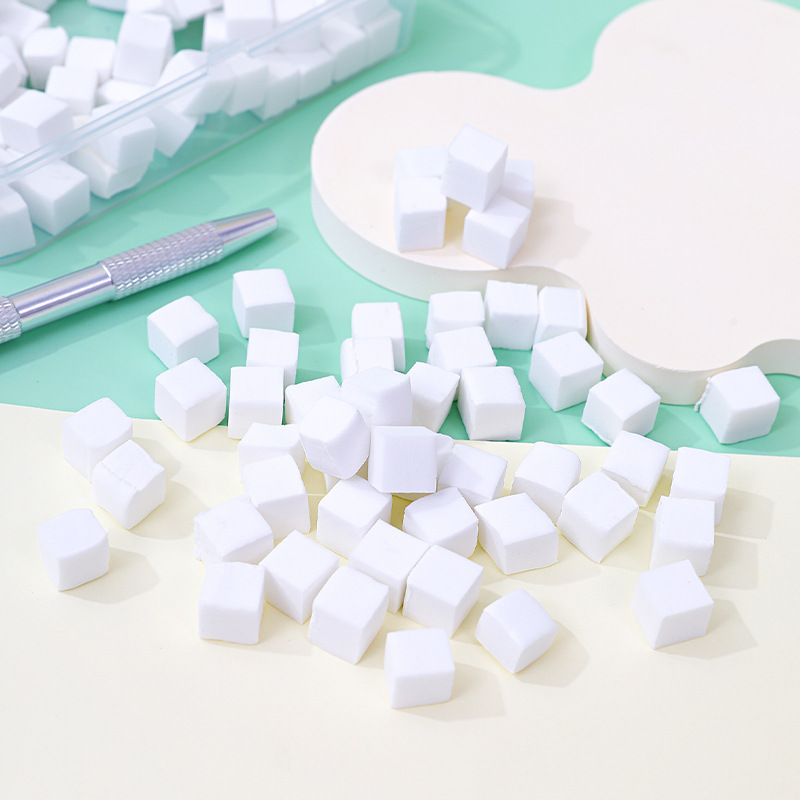 Herramientas de manicuría esponja acariciando blanqueador de látex de tofu polvo de polvo húmedo seco herramientas de maquillaje de doble propósito al por mayor