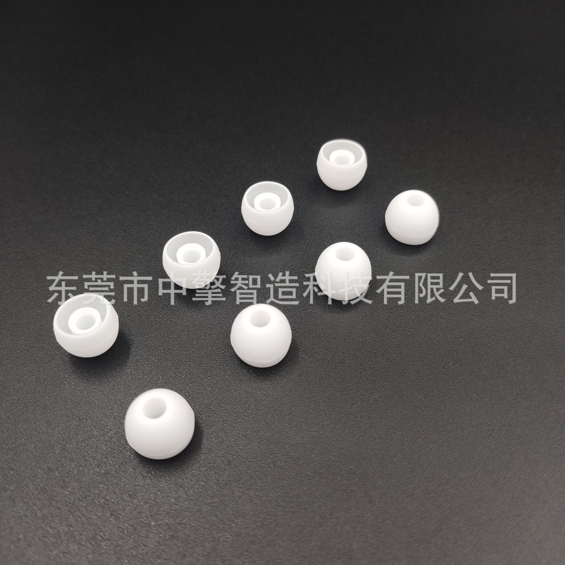 흰색 중형 실리콘 이어캡