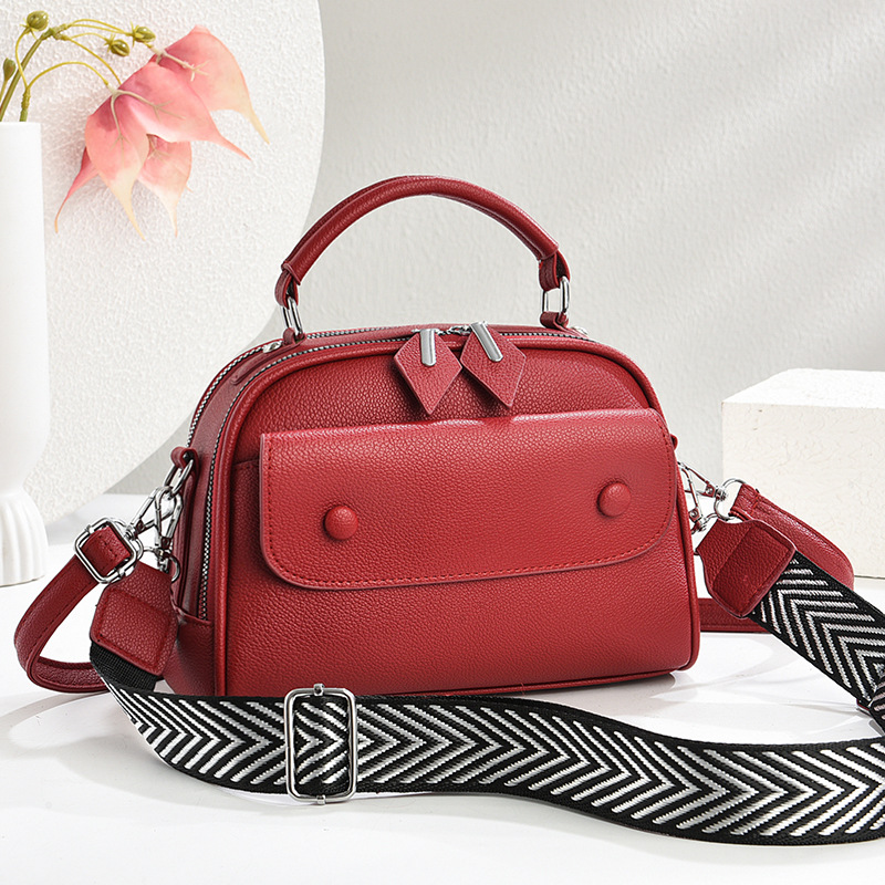 Temperamento sensación de bolso cuadrado 2025 nuevo tipo de bolso de hombro casual de moda de viaje bolsos de mano versátiles