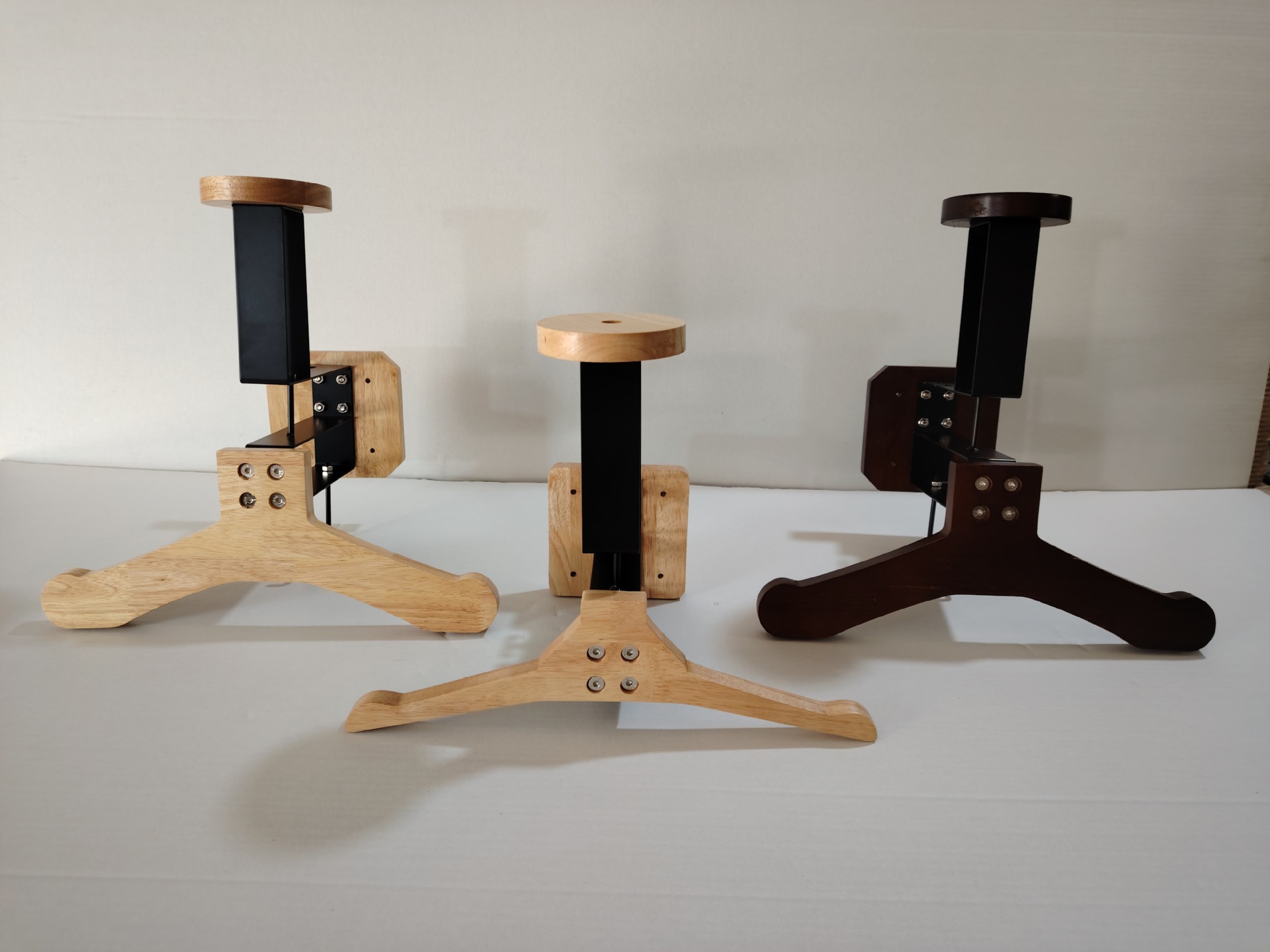 Cross-border best-selling wooden helmet rack, motorcycle jacket stand, sports equipment storage rack, wooden clothes and hat wall mount rack