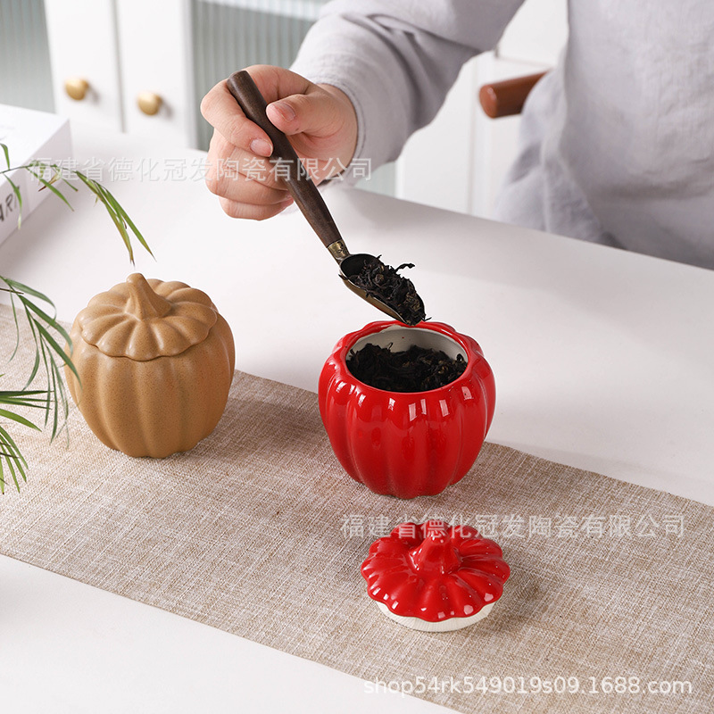 Personalizada simulación de Halloween calabaza frutas y verduras cerámicas de tamaño pequeño jar de té sellado de té a granel almacenamiento de polvo de incienso lote transfronterizo