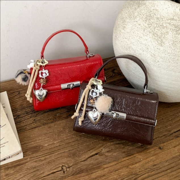 Small Square Bag For Women, Simple And Fashionable Crossbody Bag, Light Luxury And Western-style Versatile Shoulder Bag_voghion.com