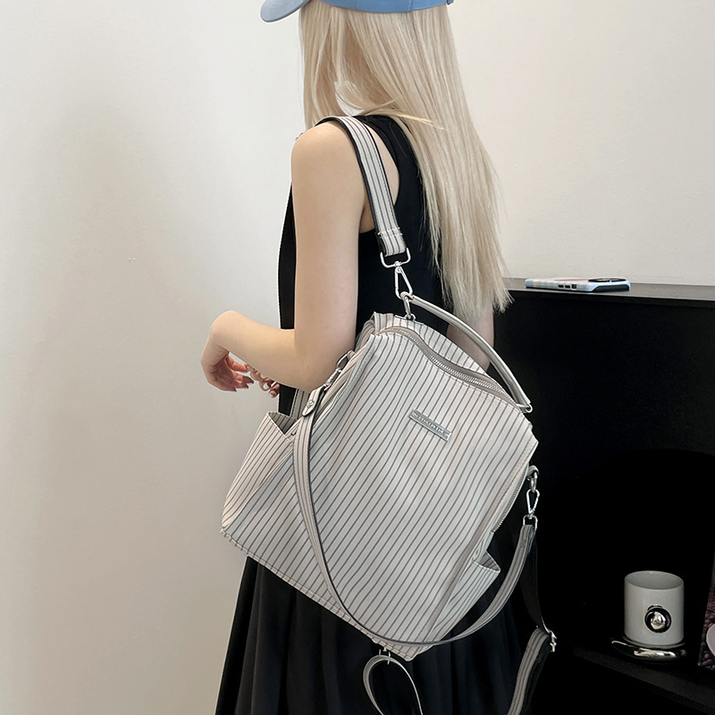 다채로운 폭스 새로운 Ins 패션 틈새 배낭 어깨 휴대용 크로스 바디 모든 매치 다기능 배낭