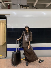 レトロなアメリカのアルファベットのプリント半袖tシャツ女性の夏はシンプルで、怠惰な風がゆったりしていて、痩せたカジュアルな上着が見える