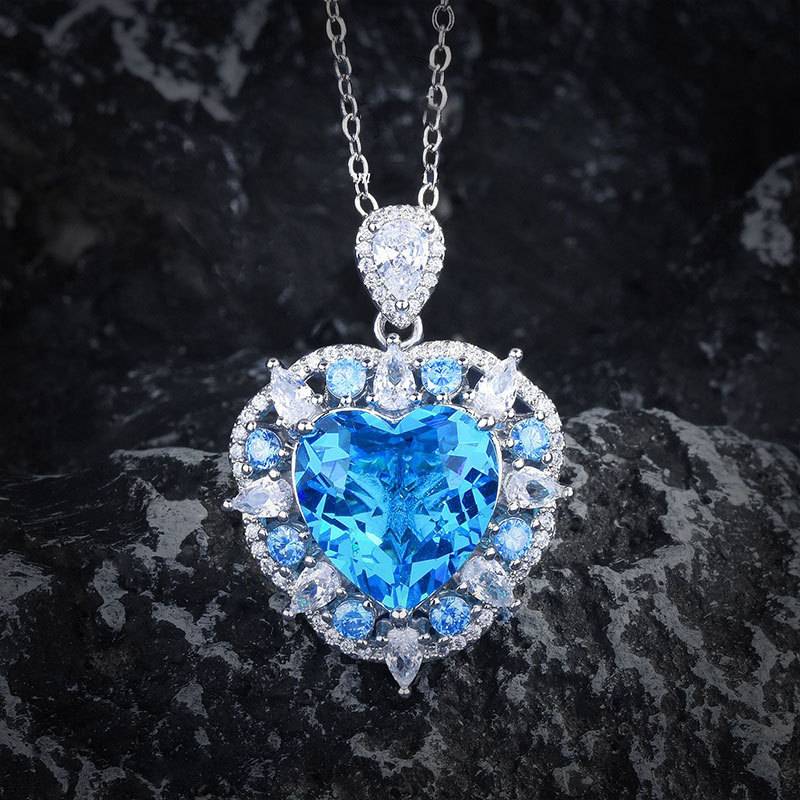 海蓝钻爱心吊坠【含链】