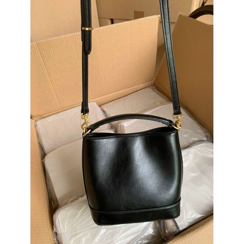 出口西班牙欧洲正品女士金属扣手提斜挎水桶包|undefined