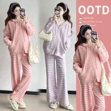 孕妇装秋冬季潮妈时髦新款韩版慵懒风条纹毛衣宽松休闲显瘦两件套