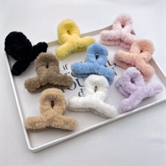 欧飛楽秋冬新作で、また字のぬいぐるみが甘くて可愛いです。