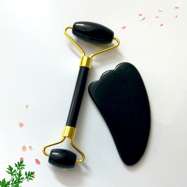 Golden hardware/rolling wheel + horns