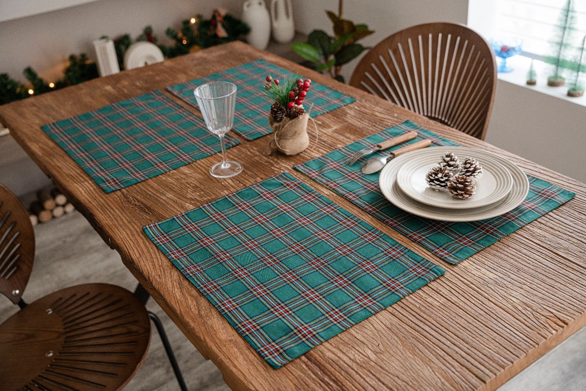 夹心格墨绿桌旗