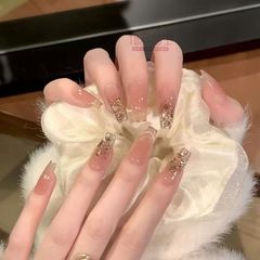 純粋に手作りされたウェアラブルネイル 2025 新しいスタイル取り外し可能な優しい気質美白フラッシュフレンチガーリーブラッシュミッドレングス