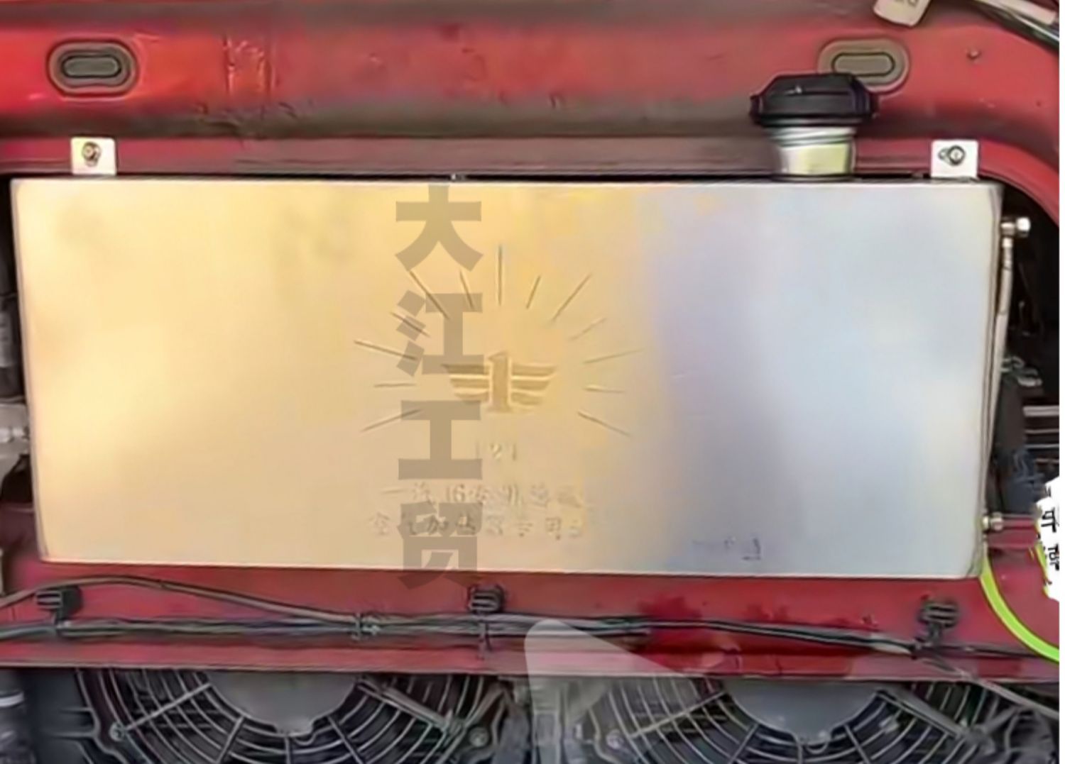 Chai warm stainless steel auxiliary oil tank daquan heating 60 litres jiefang han v delong truck diesel independent modification